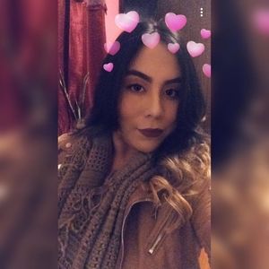 Meet your Posher, Odalis